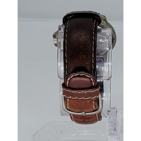 Vintage Caravelle 40B73 Mens Classic Silver Analog Quartz Watch - Picture 8 of 9